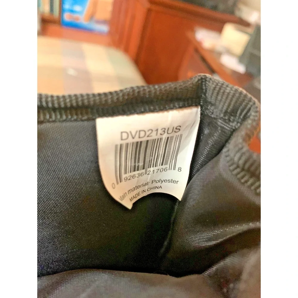 Targus material zippers